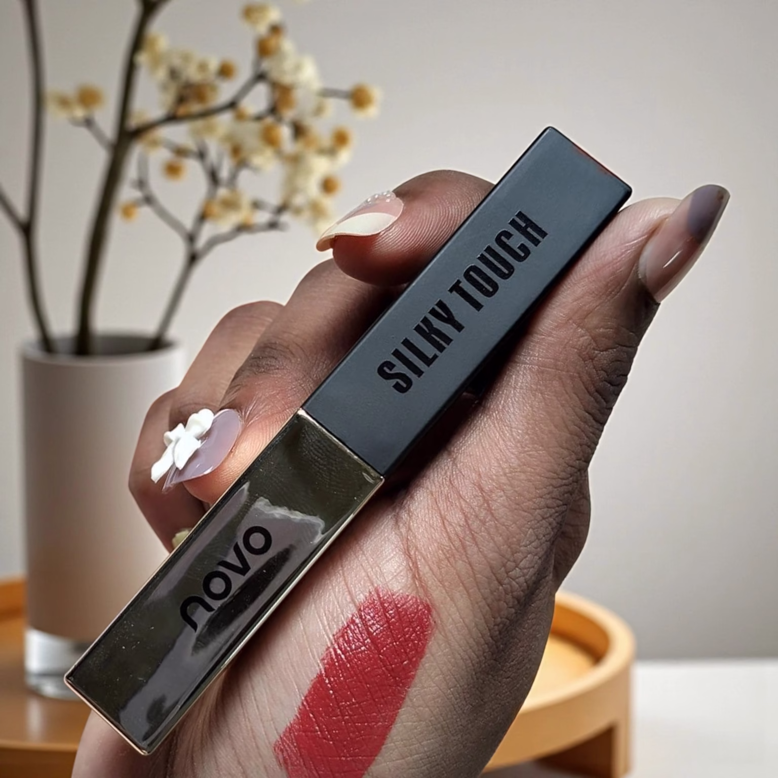 Velvet Lipstick – Shade B58